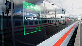 Bis 2030 soll der Anteil von Ökostrom am DB-Bahnstrommix auf 80 Prozent erhöht werden. Bis 2038 sollen es 100 Prozent sein.
