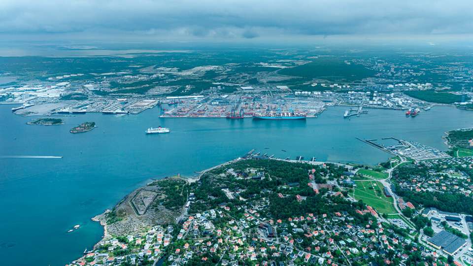 Besser geplante Schiffsanläufe sollen auch die Luft im Hafen Göteborg verbessern.