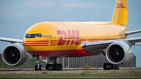 Wenn die DHL Group ihre Flugzeuge mit Sustainable Aviation Fuels (SAF) betankt, kann sie künftig das neue Credit Transfer System von ISCC verwenden, um die Emissionsreduzierung nachzuweisen.