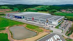 Vor rund einem Jahr wurde der Betrieb im neuen Distributionszentrum „Mulicube Osthessen“ von Nestlé Deutschland und Logistikpartner Pfenning Logistics aufgenommen.